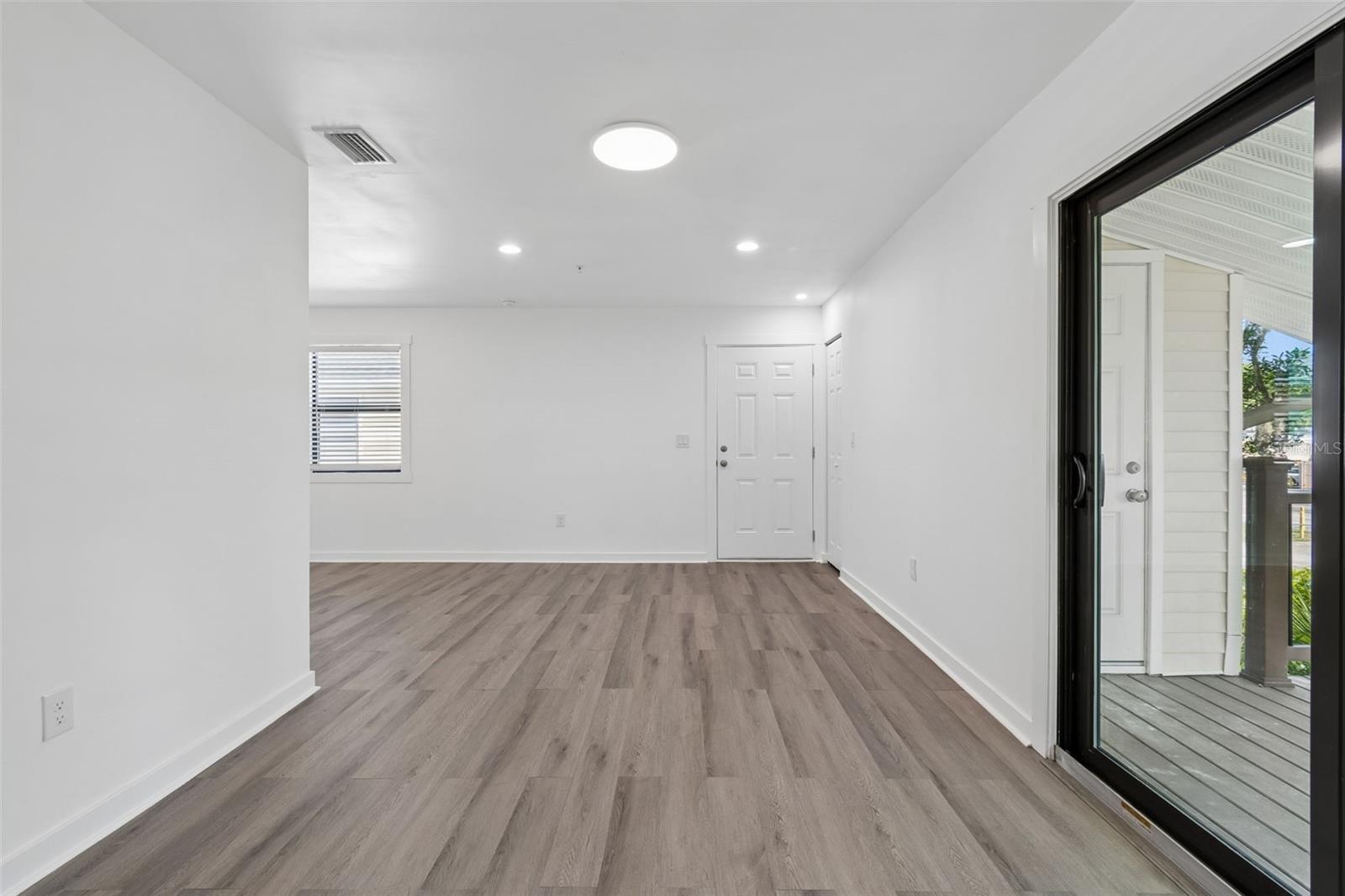 GARDENS FOREST LAKES - Residential