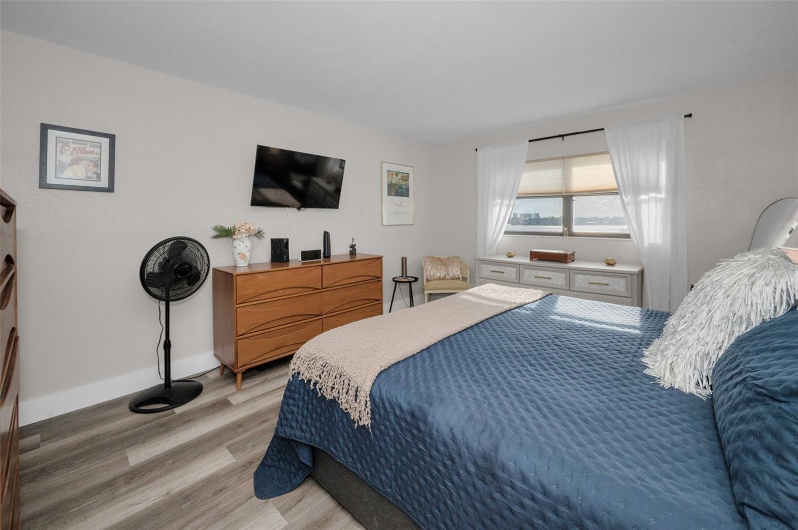 CHATEAU TOWER CONDO - Residential