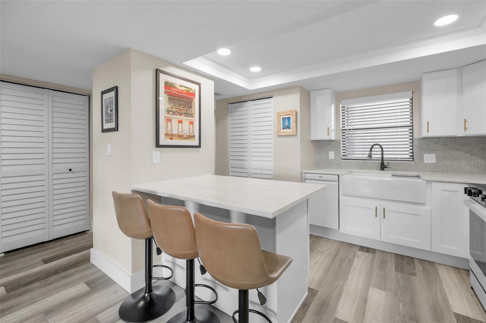 CHATEAU TOWER CONDO - Residential