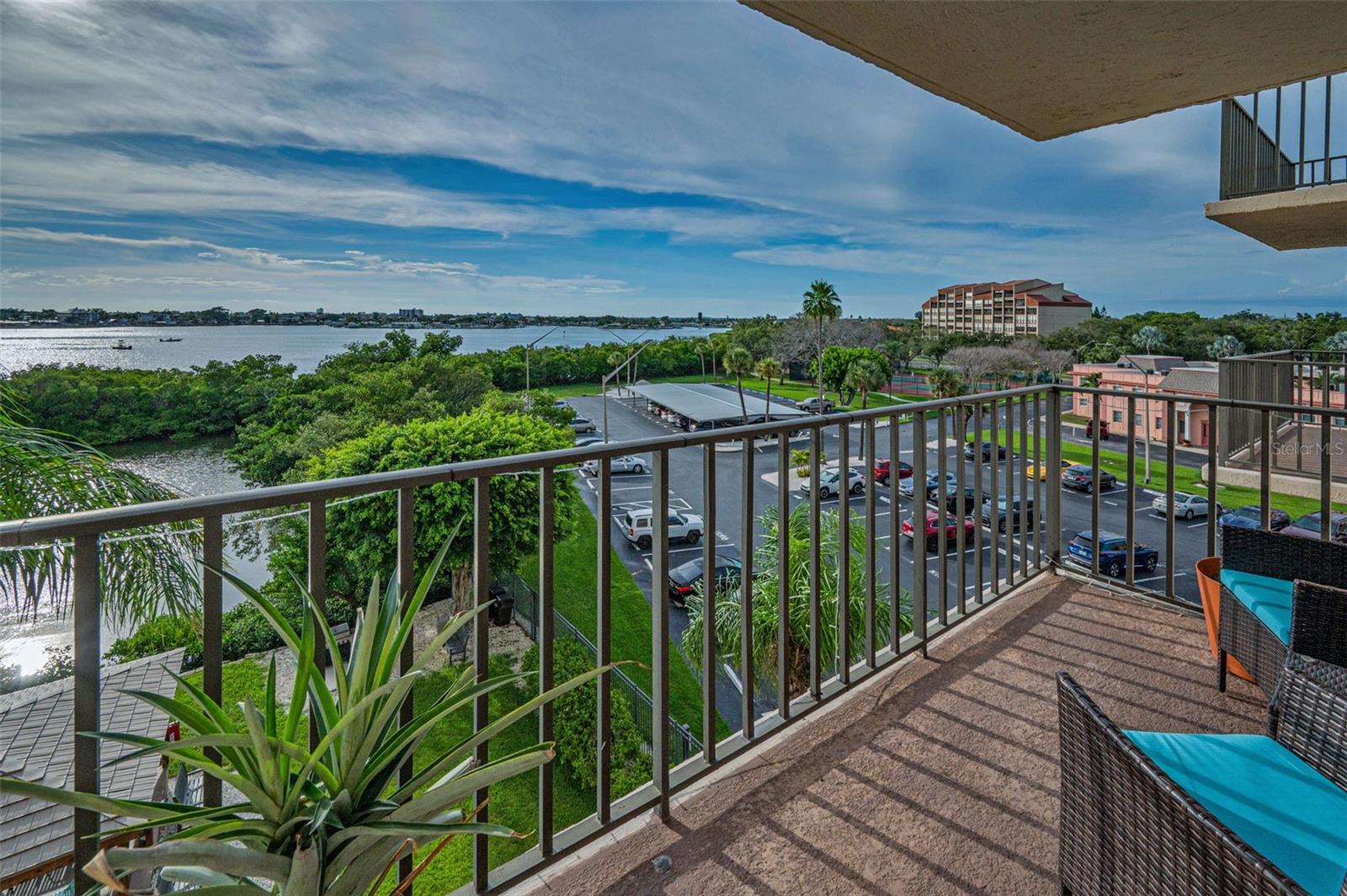 CHATEAU TOWER CONDO - Residential