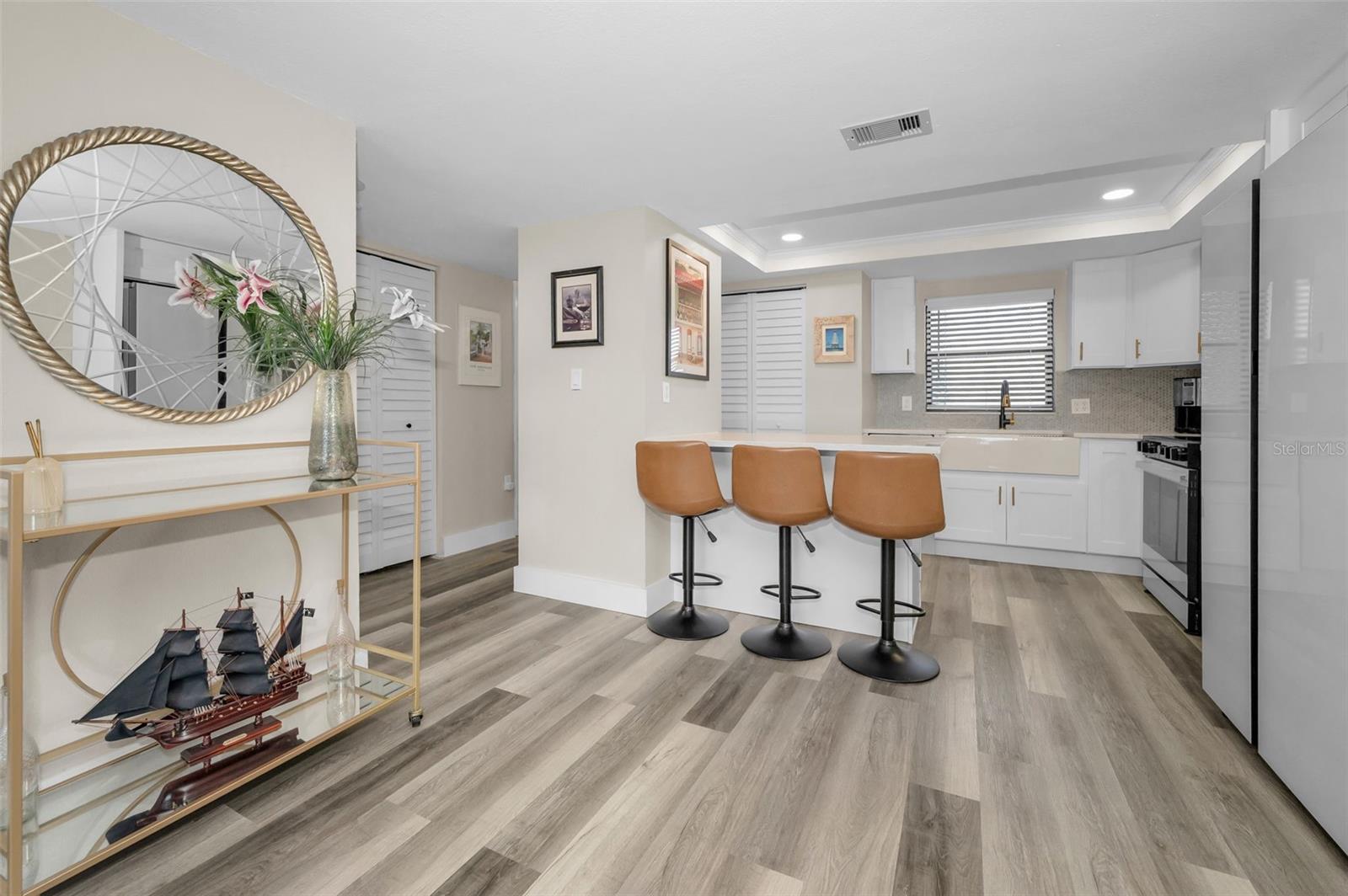 CHATEAU TOWER CONDO - Residential