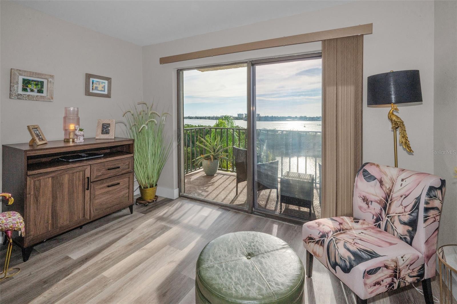 CHATEAU TOWER CONDO - Residential