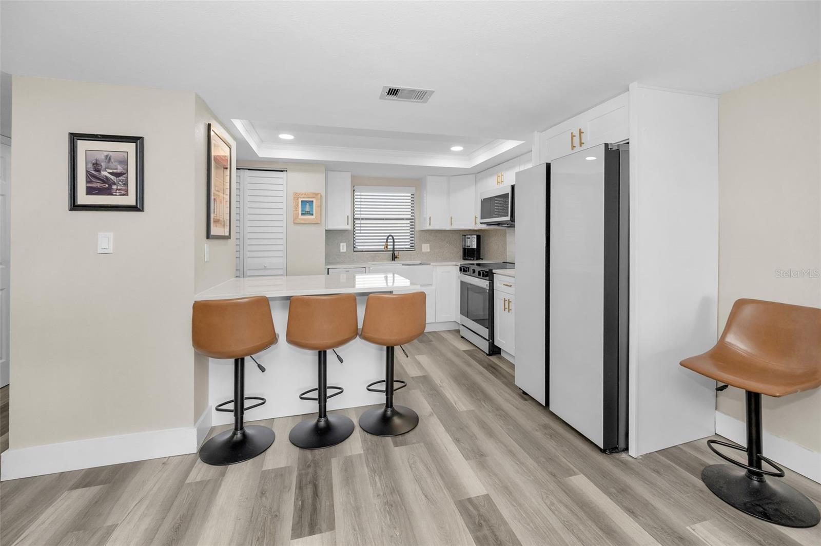 CHATEAU TOWER CONDO - Residential