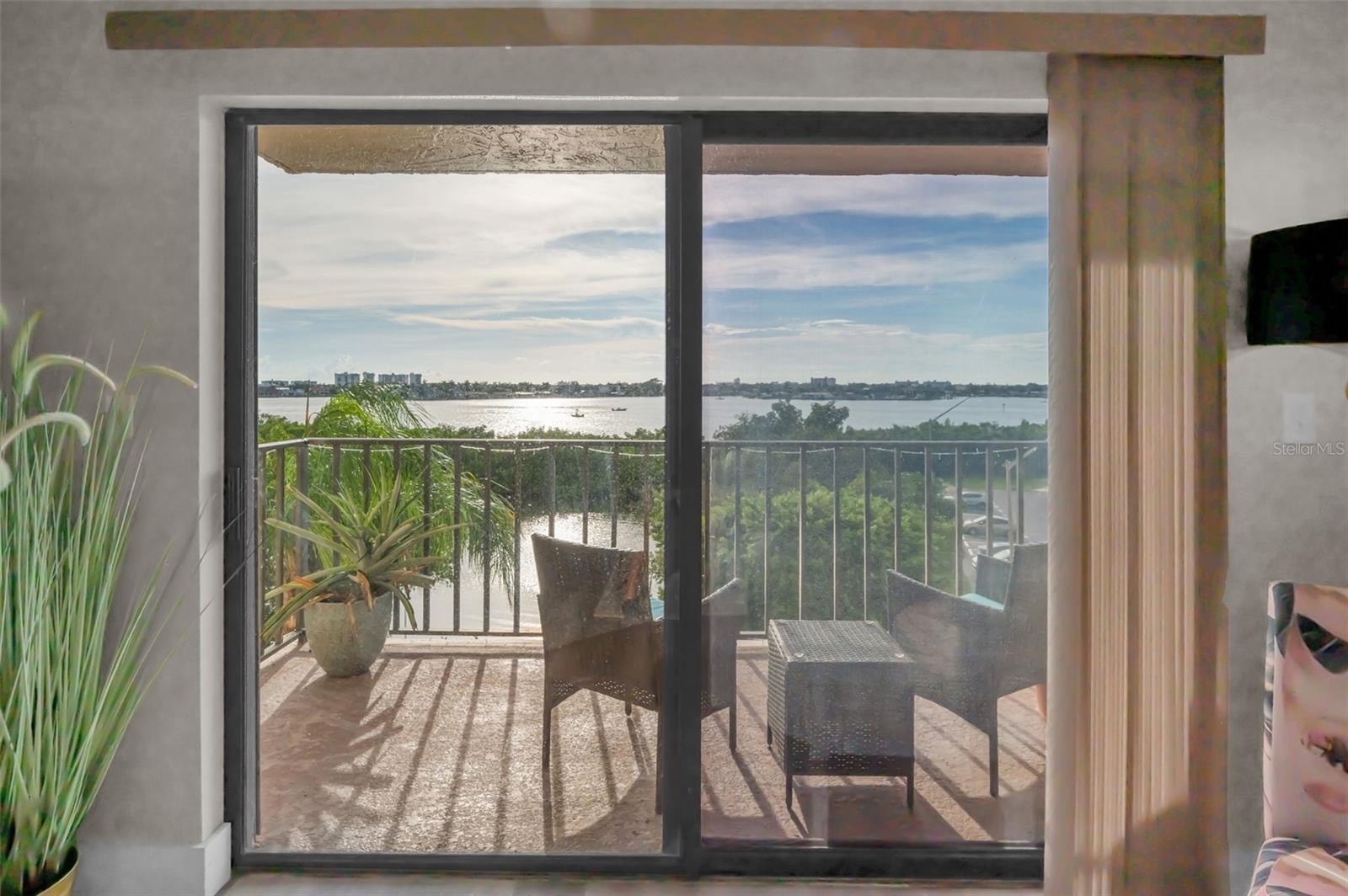 CHATEAU TOWER CONDO - Residential