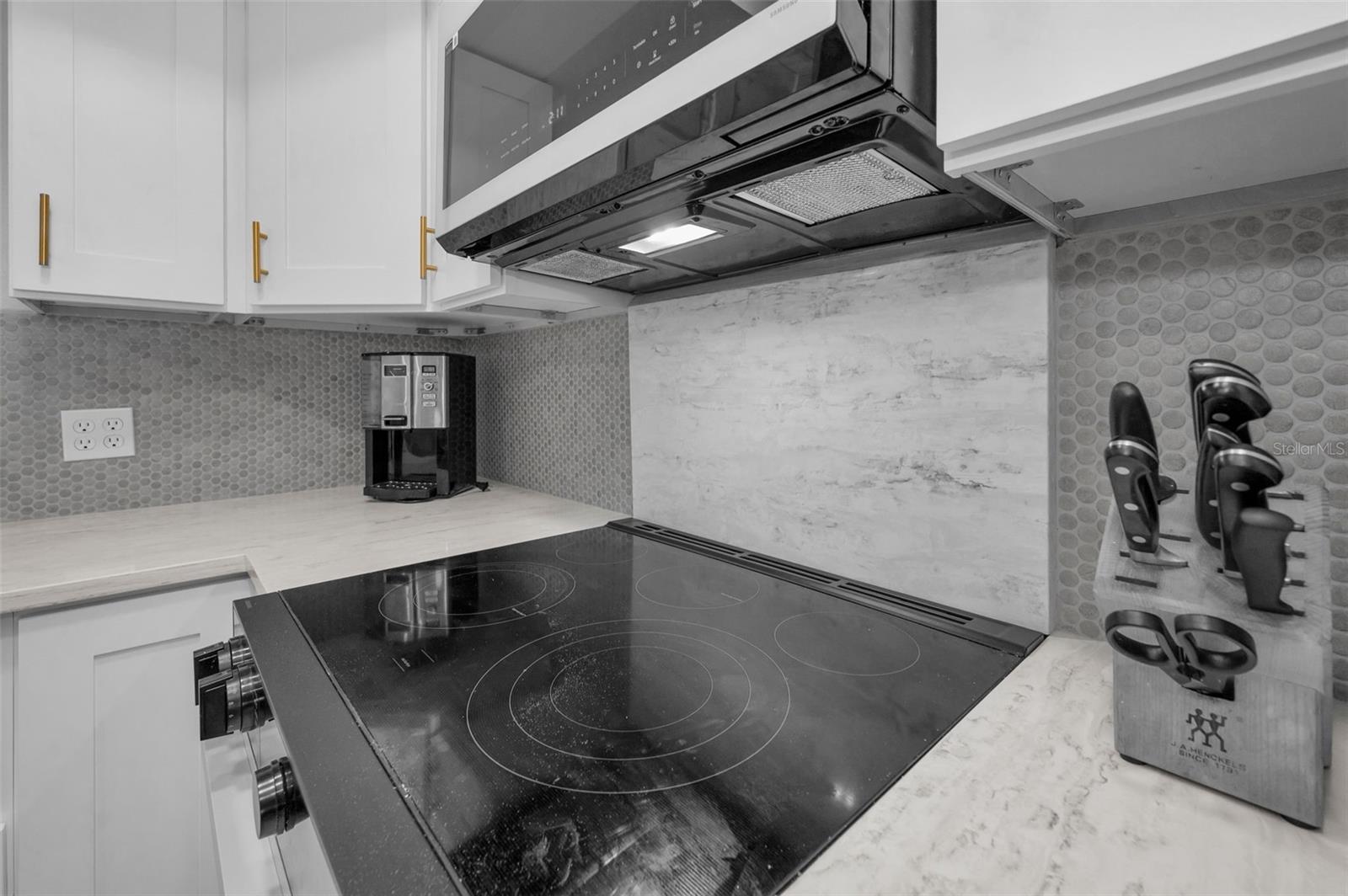 CHATEAU TOWER CONDO - Residential