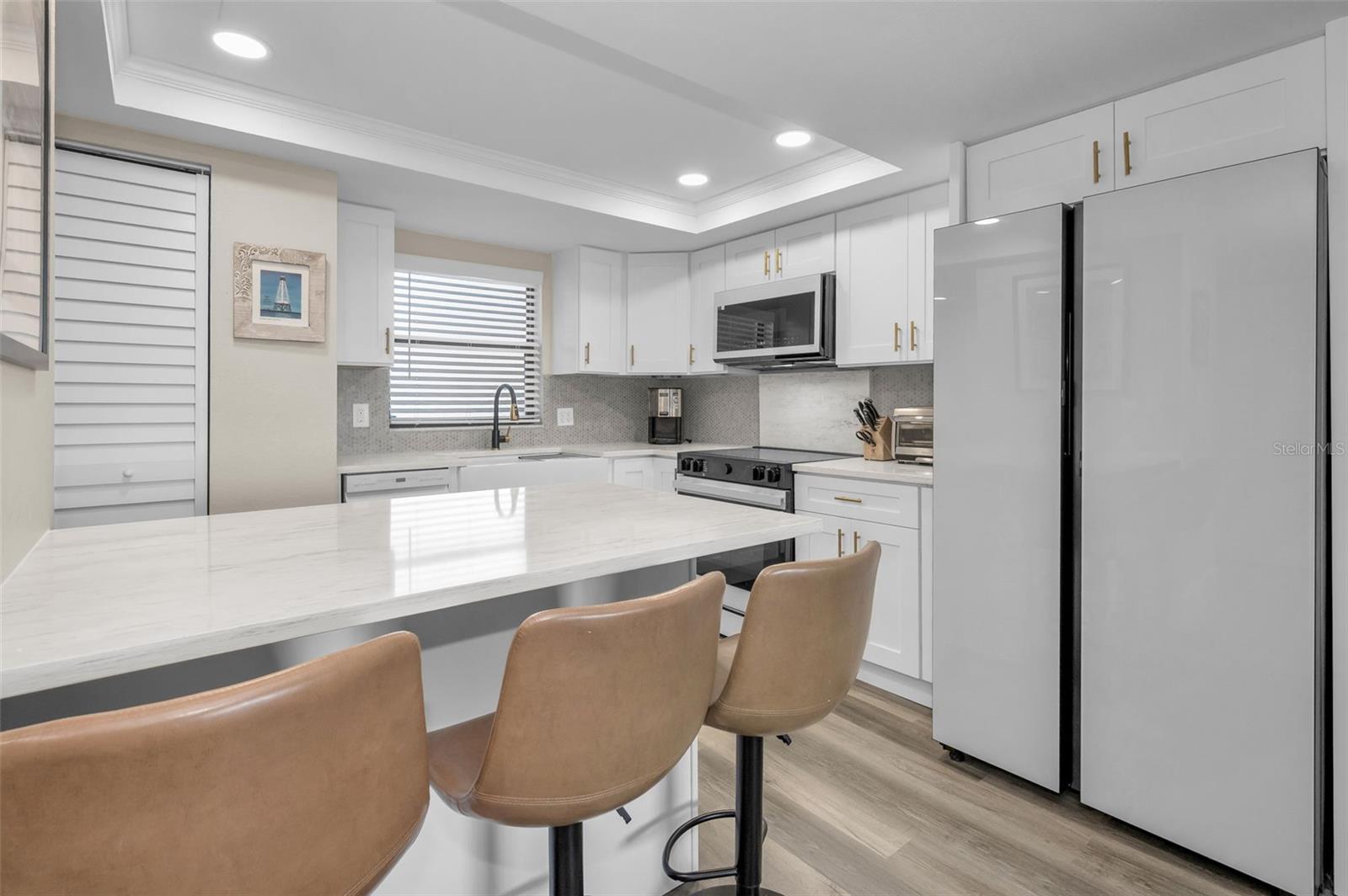 CHATEAU TOWER CONDO - Residential