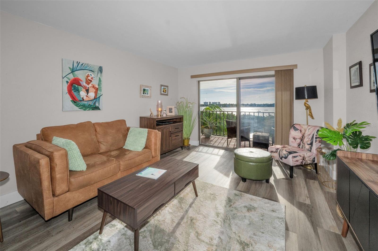 CHATEAU TOWER CONDO - Residential