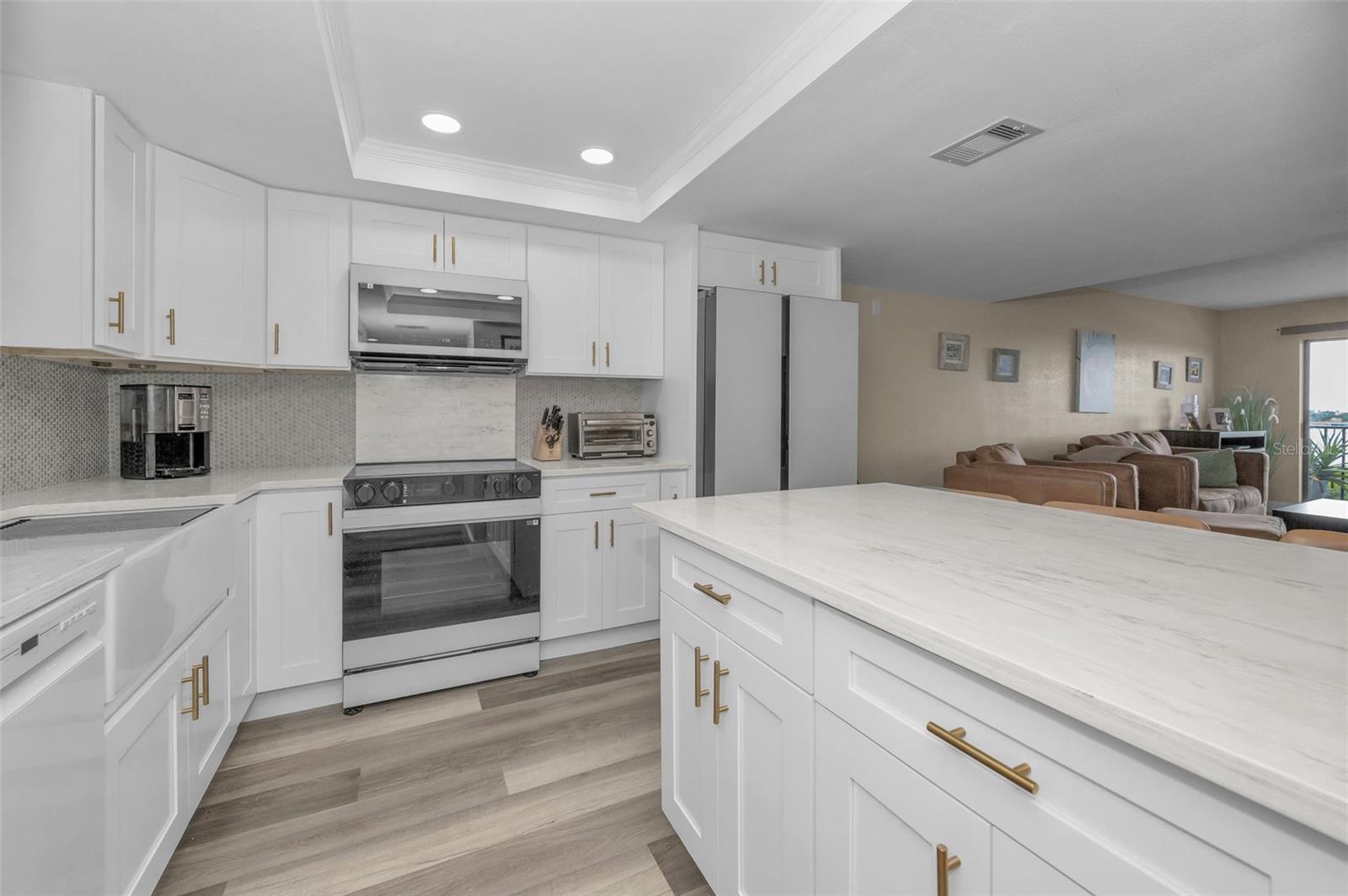 CHATEAU TOWER CONDO - Residential