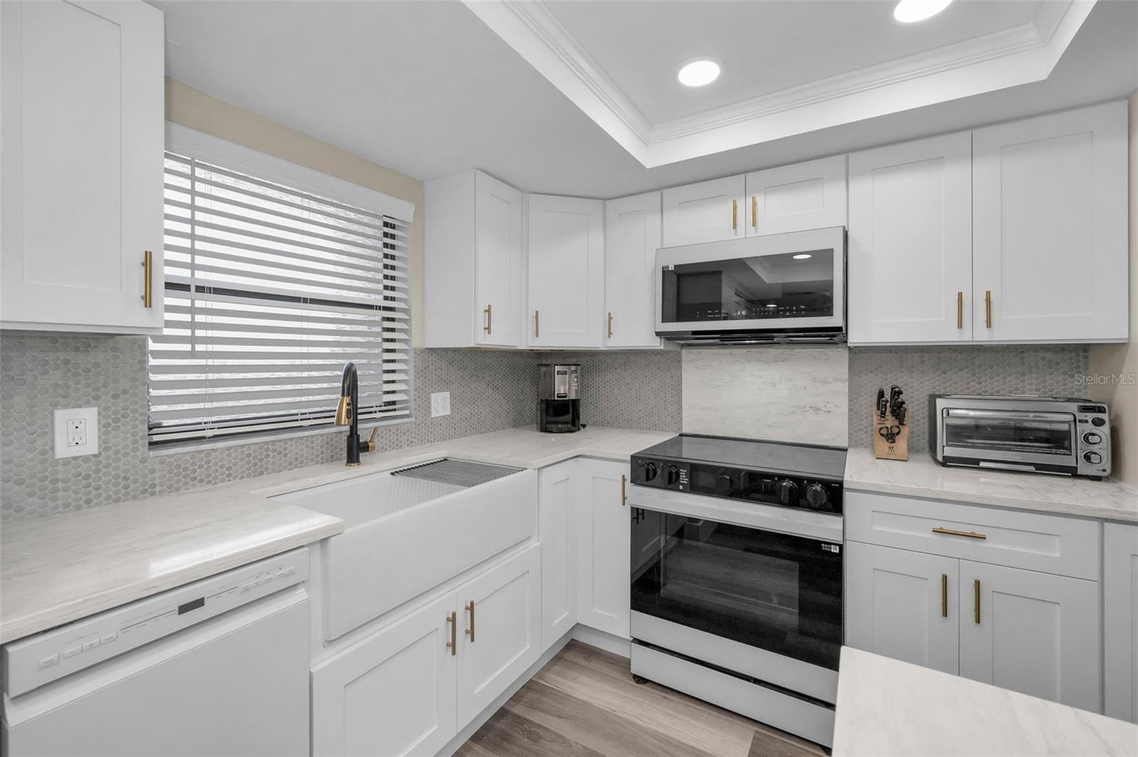 CHATEAU TOWER CONDO - Residential