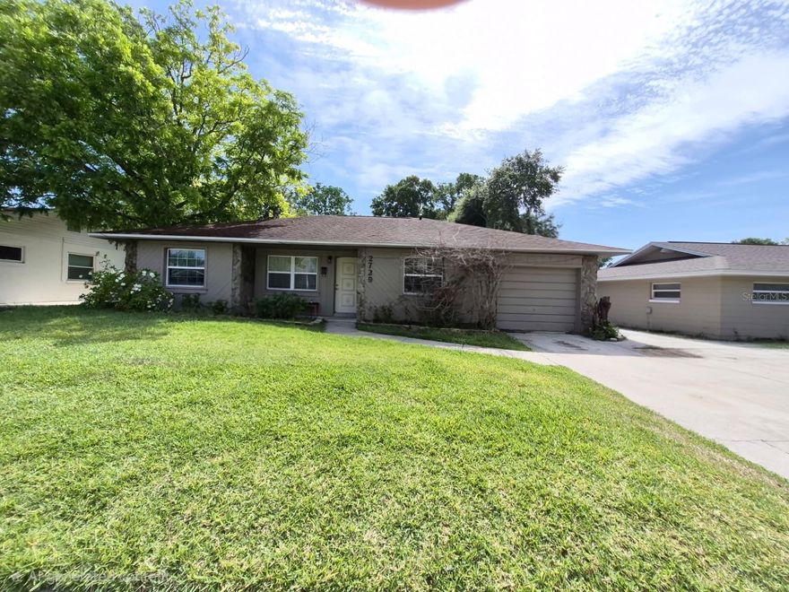 Beautiful 5-bedroom, 2-bath home in an excellent location, just minutes from major highways, Downtown Orlando, and only 10 minutes from Orlando International Airport (MCO). This spacious property features a separate room in the back that can be used as a home office, studio, gym, or guest space. Enjoy a large yard with mature trees and a peaceful atmosphere in a very quiet neighborhood where peacocks roam freely. Conveniently located near shopping, dining, entertainment, and daily conveniences while still offering privacy and tranquility. A unique opportunity to own a spacious home in one of the area’s most convenient locations. CALL NOW !! it will not last .