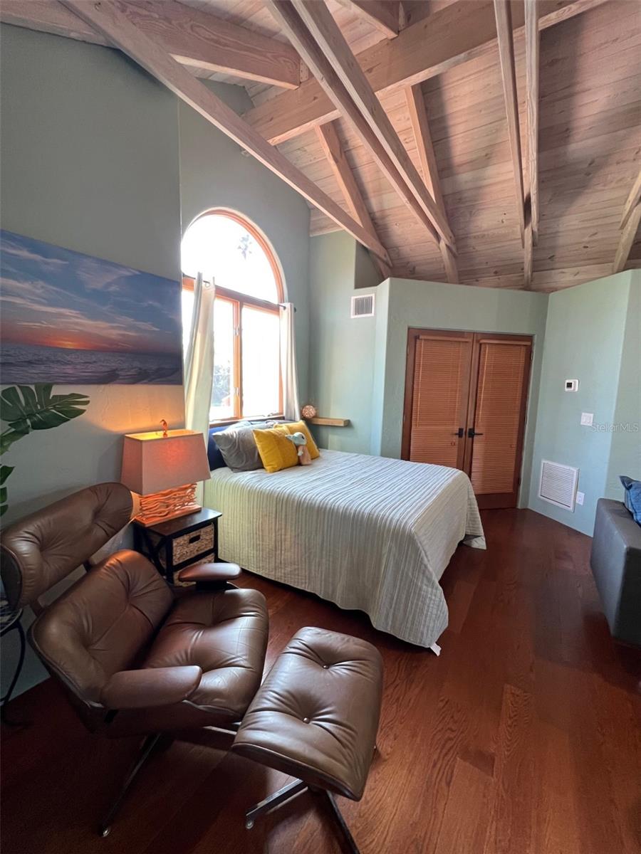 SAPPHIRE SHORES - Residential