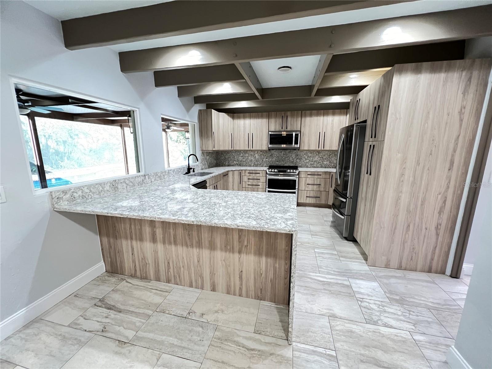 SAPPHIRE SHORES - Residential