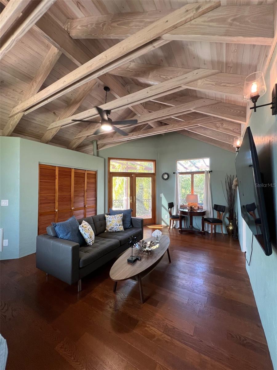 SAPPHIRE SHORES - Residential