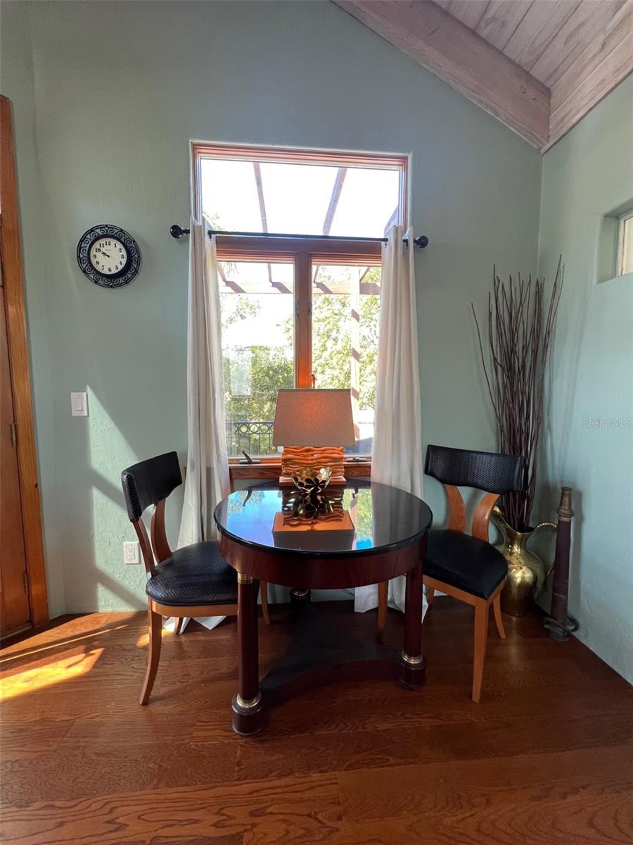 SAPPHIRE SHORES - Residential