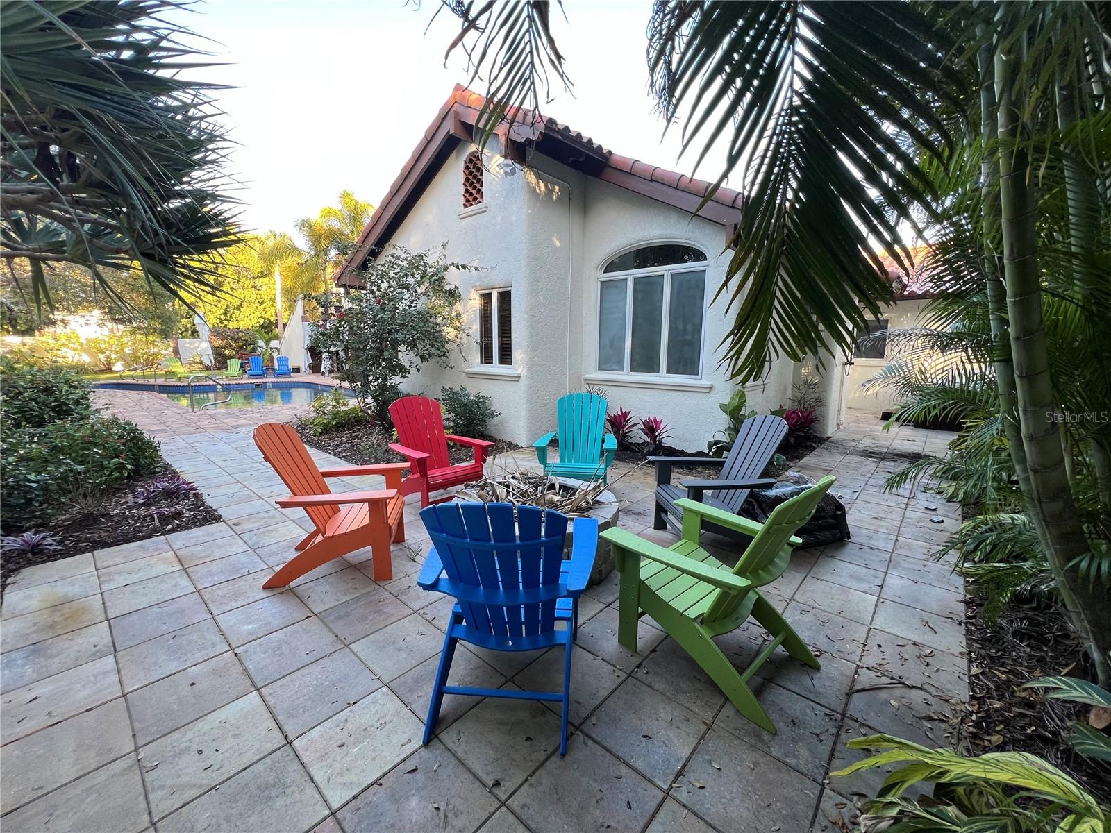 SAPPHIRE SHORES - Residential