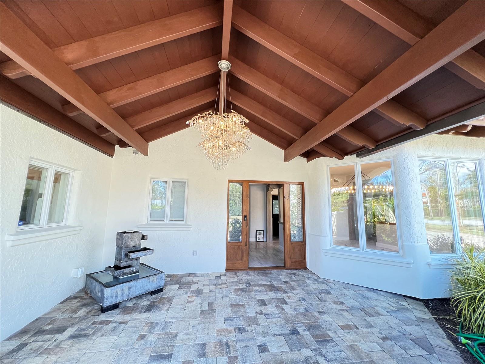 SAPPHIRE SHORES - Residential