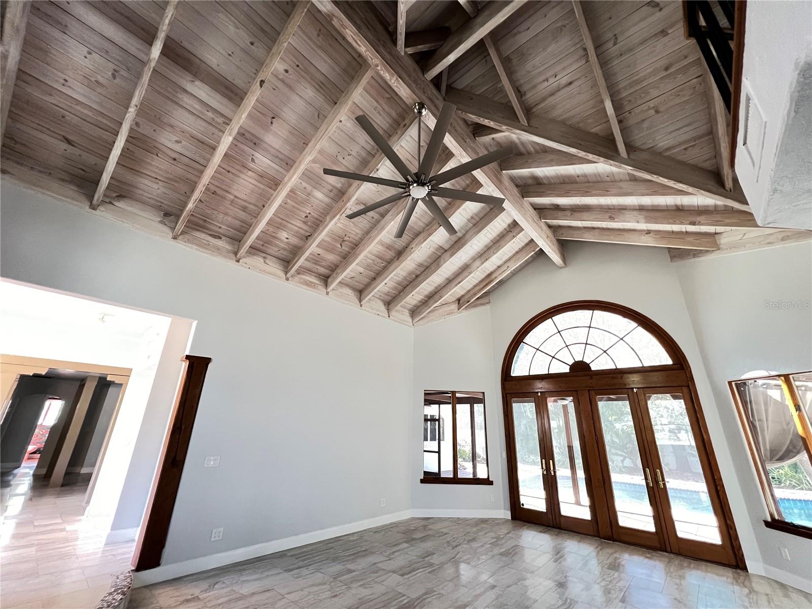 SAPPHIRE SHORES - Residential