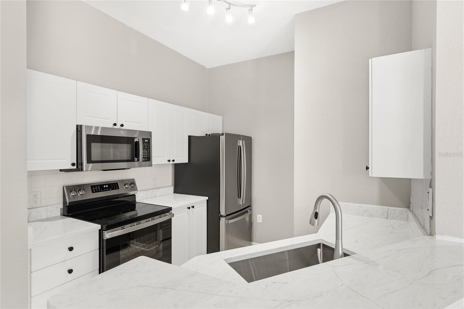 SERENADE ON PALMER RANCH - Residential