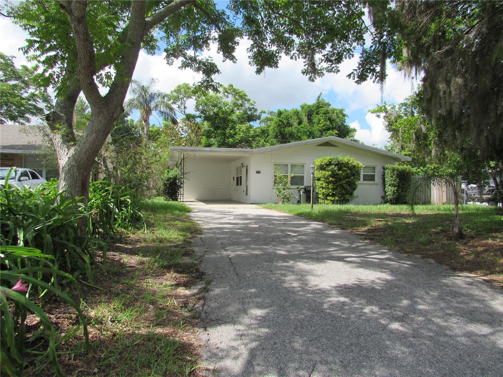Price reduction!! LOVELY 2 BEDROOM, 1 BATH SINGLE FAMILY HOME WITH TILE THROUGHOUT. LOCATED IN THE HEART OF DOWNTOWN CLERMONT WITH A HUGE FENCED YARD. SPACIOUS KITCHEN AND LIVING ROOM.
THIS PROPERTY IS CLOSE TO HWY 50, TURNPIKE, 429 AND HWY 27. One small dog permitted, $25/month for pet rent.
All residents are enrolled in the Resident Benefits Package (RBP) for $39.95/month which includes renters insurance, HVAC air filter delivery (for applicable properties), credit building to help boost your credit score with timely rent payments, $1M Identity Protection, our best-in-class resident rewards program, and much more! More details upon application. RentSpree applications will not be accepted.