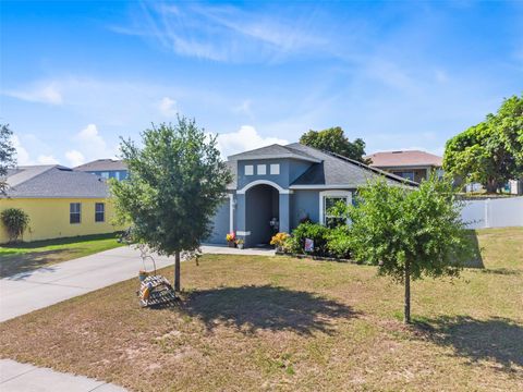 A home in LAKE WALES