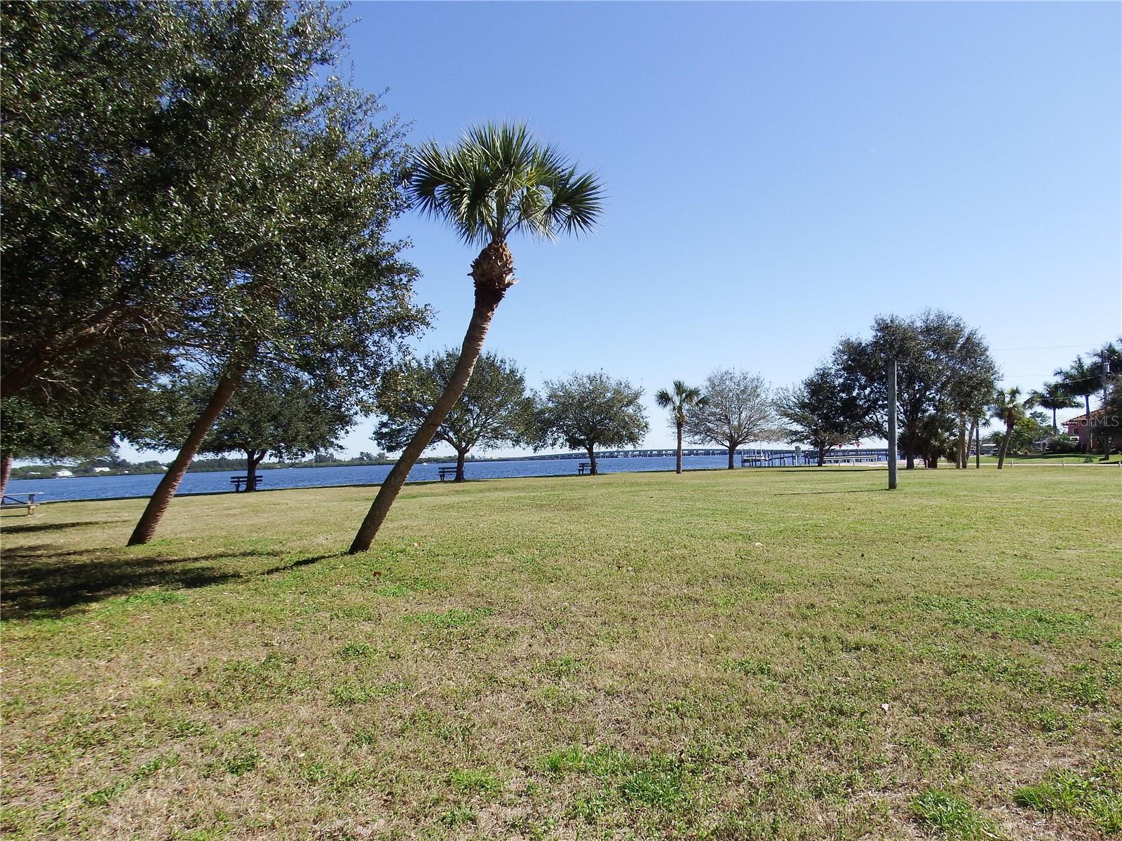 PORT CHARLOTTE SEC 060 - Land