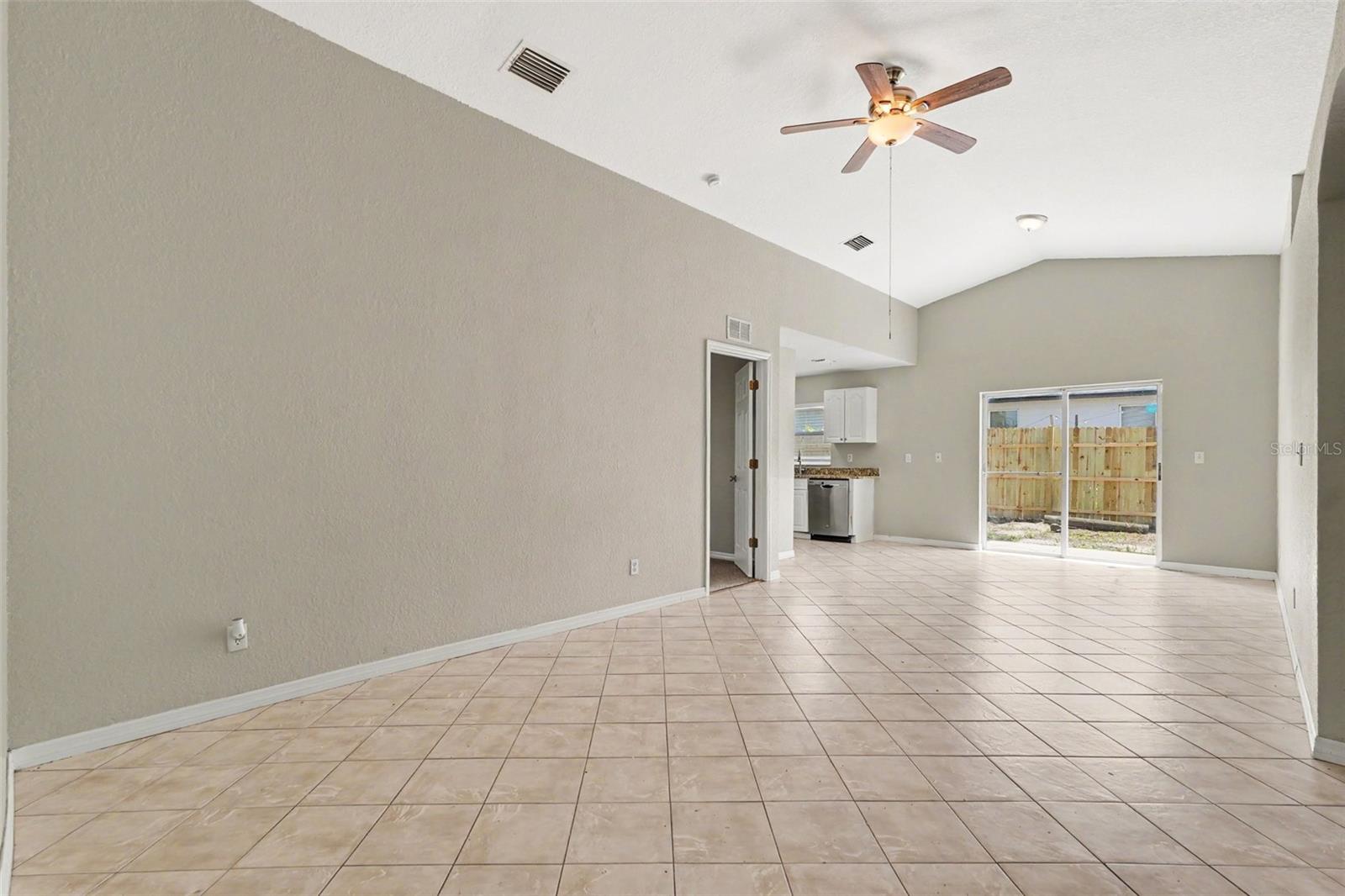 TAMPA GARDENS - Residential