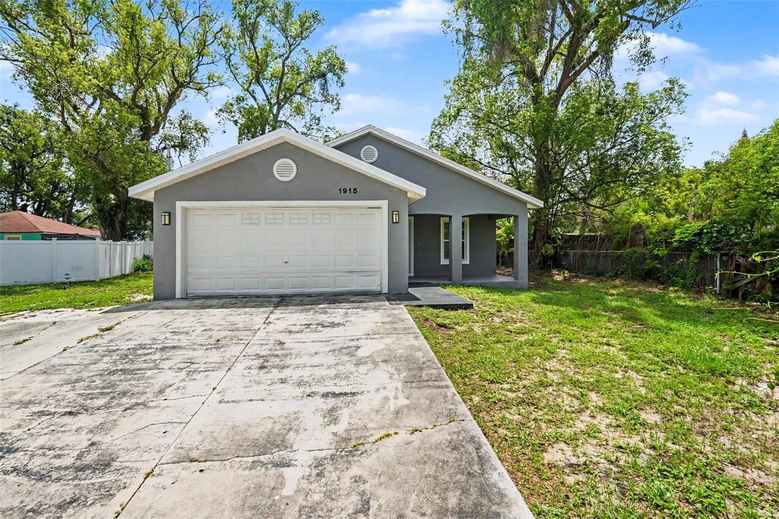 TAMPA GARDENS - Residential