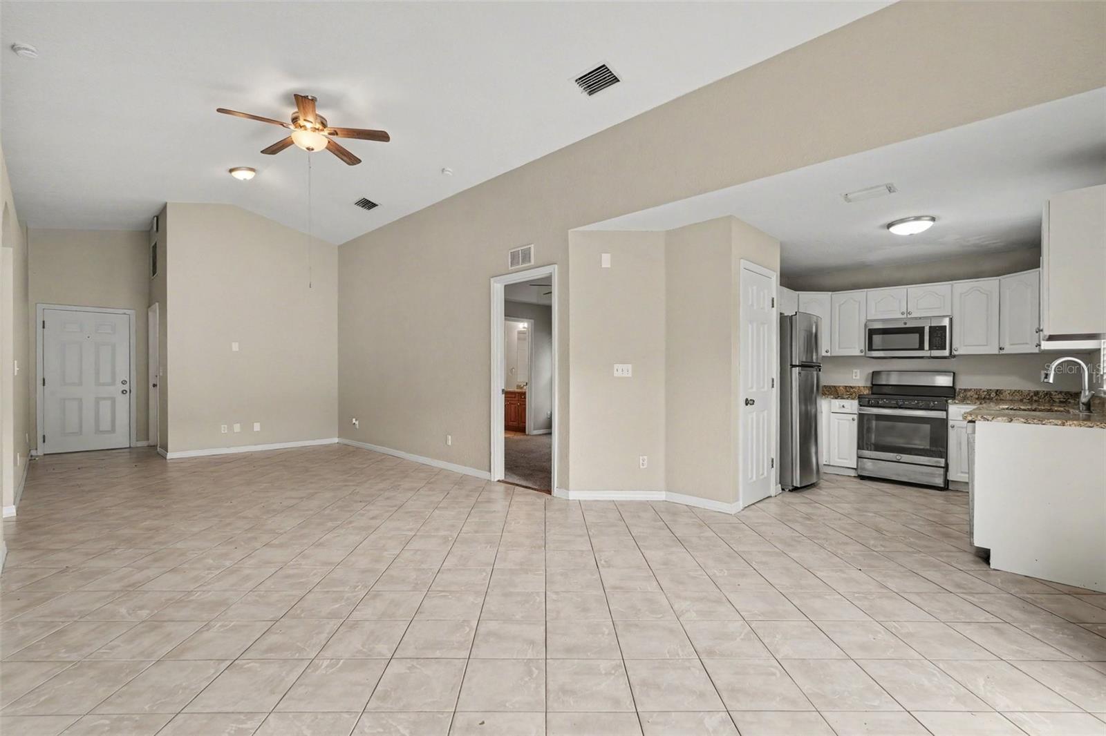 TAMPA GARDENS - Residential
