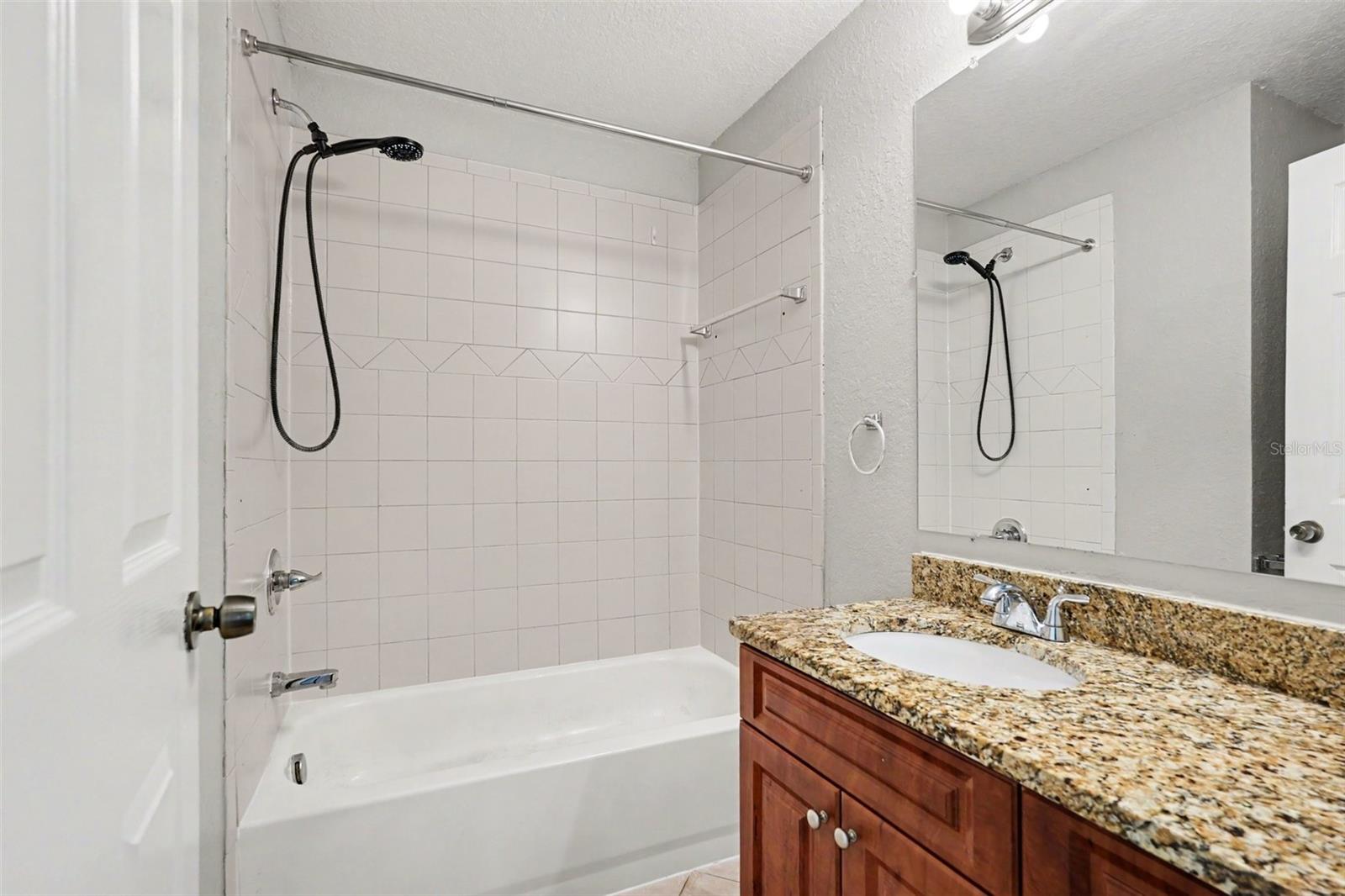 TAMPA GARDENS - Residential