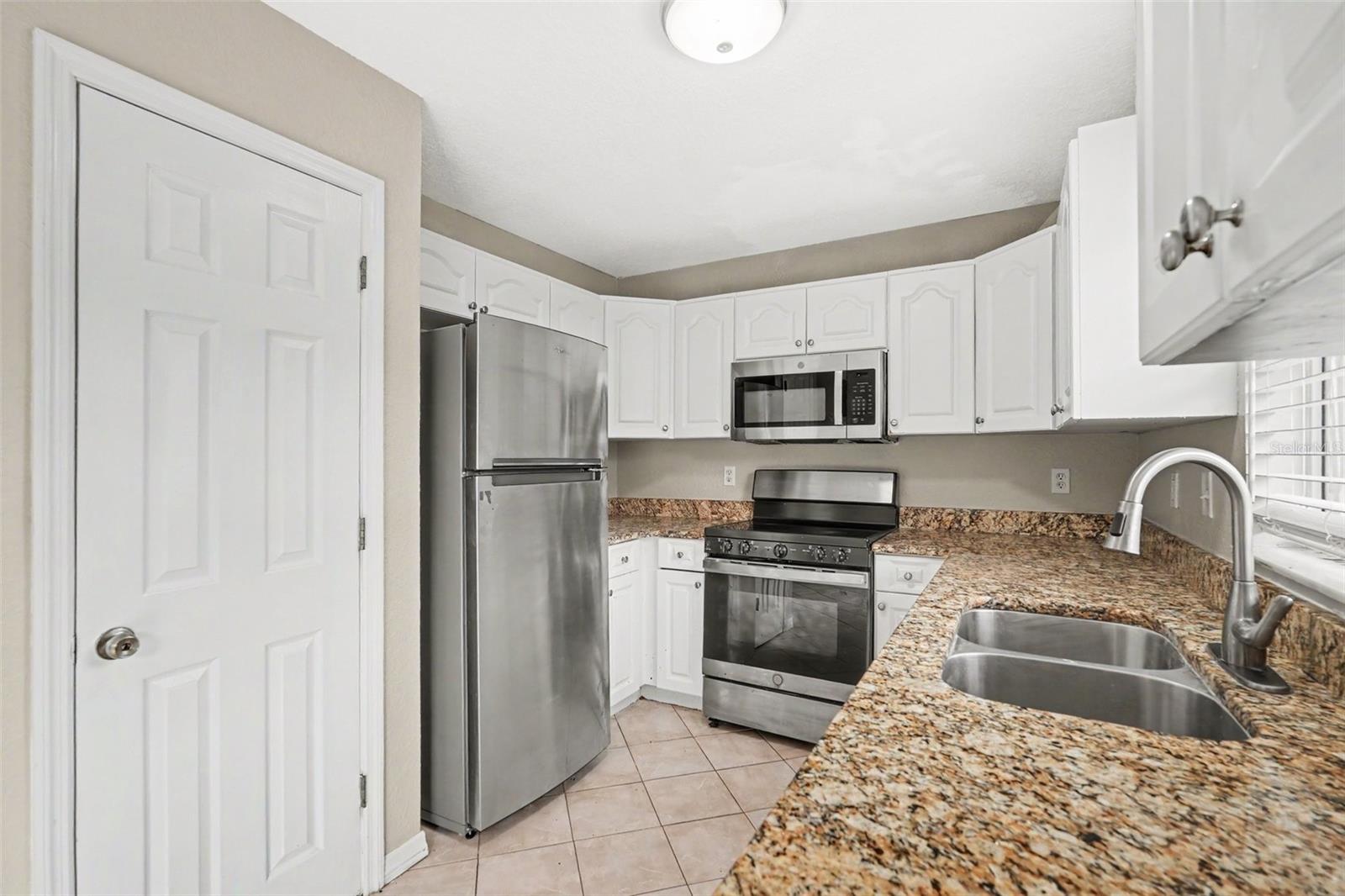 TAMPA GARDENS - Residential