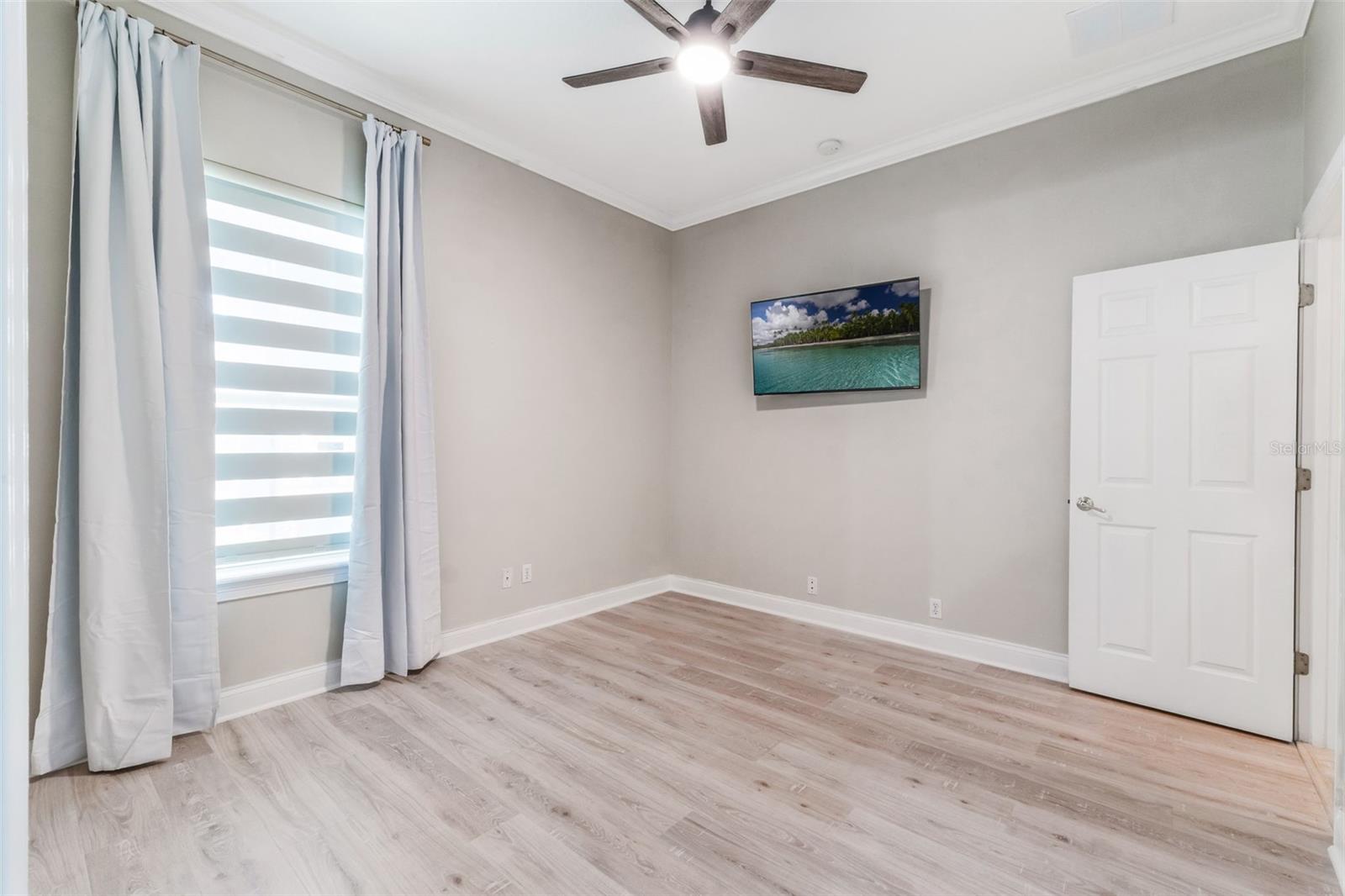 KEENES POINTE - Residential