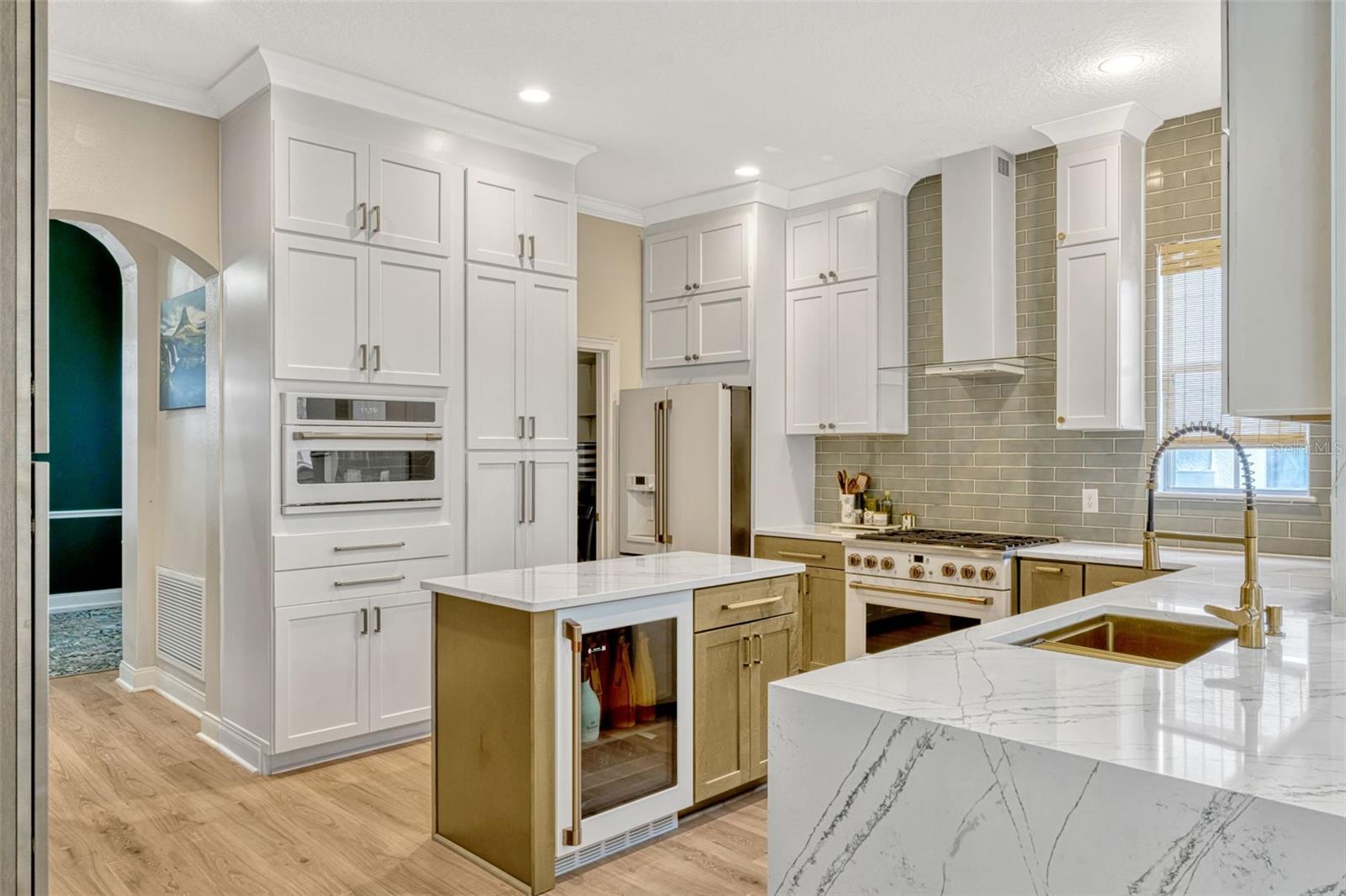 KEENES POINTE - Residential