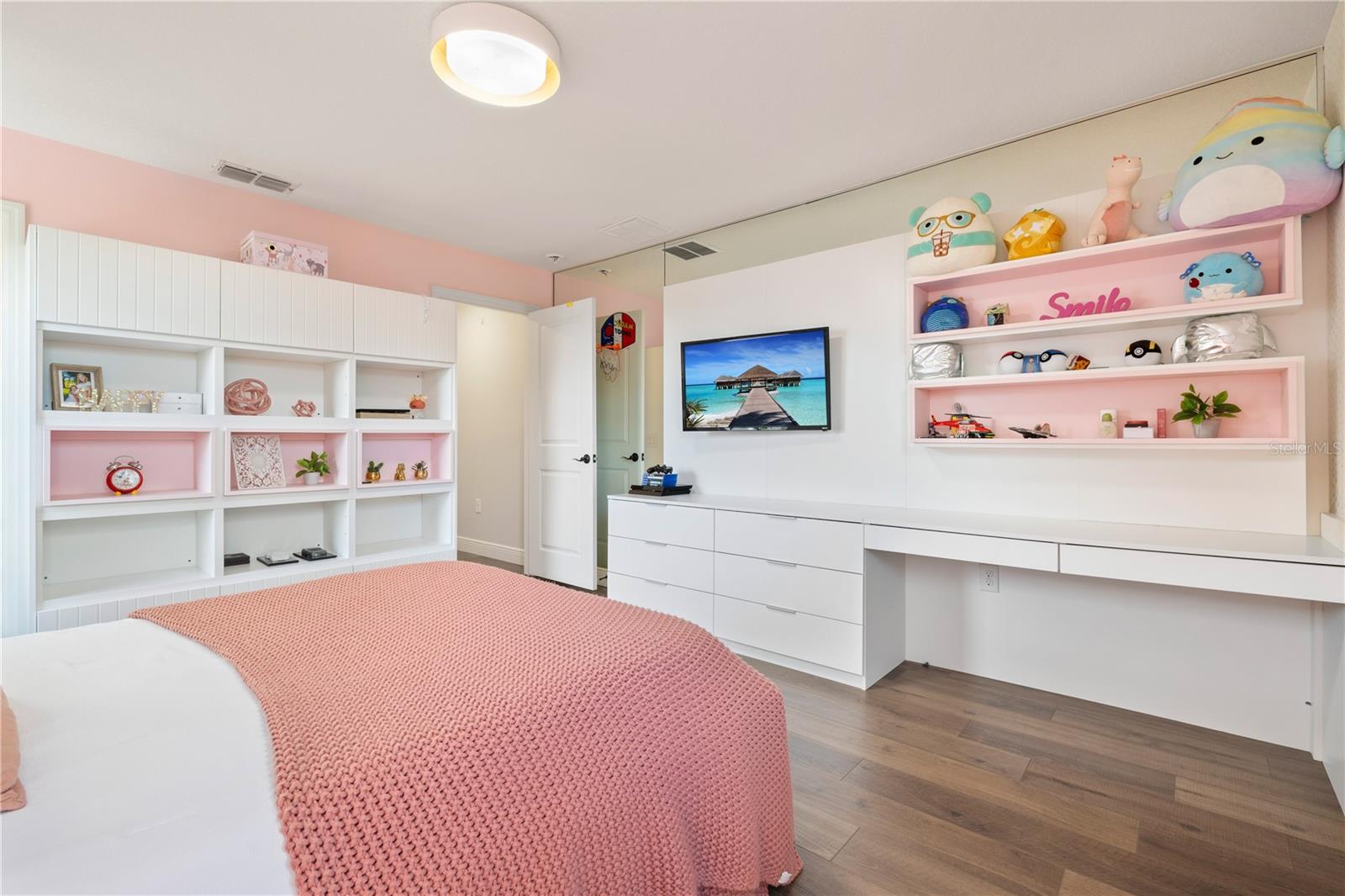 ORCHARD PK/STILLWATER XING PH - Residential