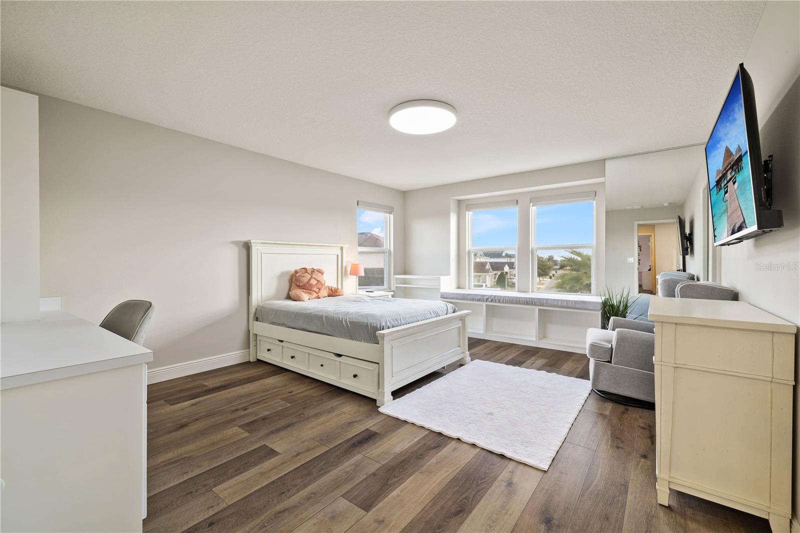 ORCHARD PK/STILLWATER XING PH - Residential