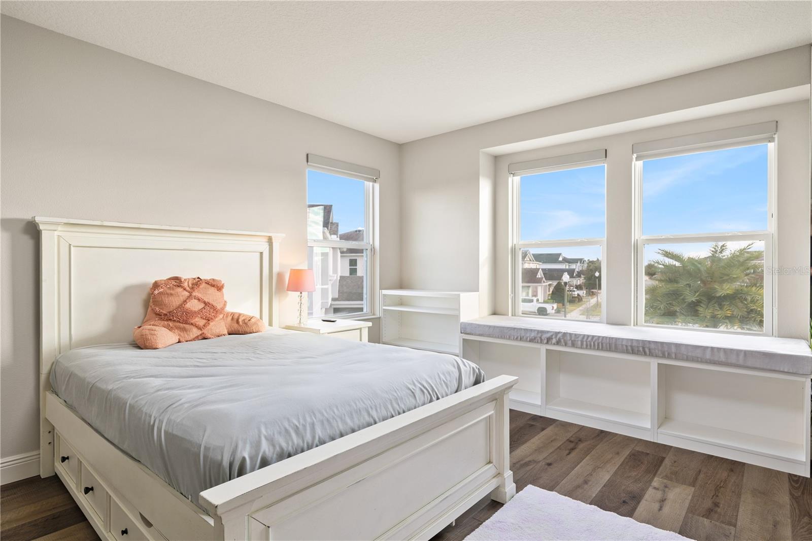 ORCHARD PK/STILLWATER XING PH - Residential