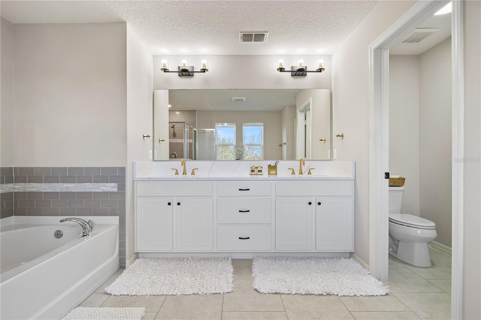 ORCHARD PK/STILLWATER XING PH - Residential