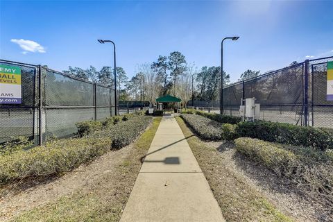 A home in DELAND