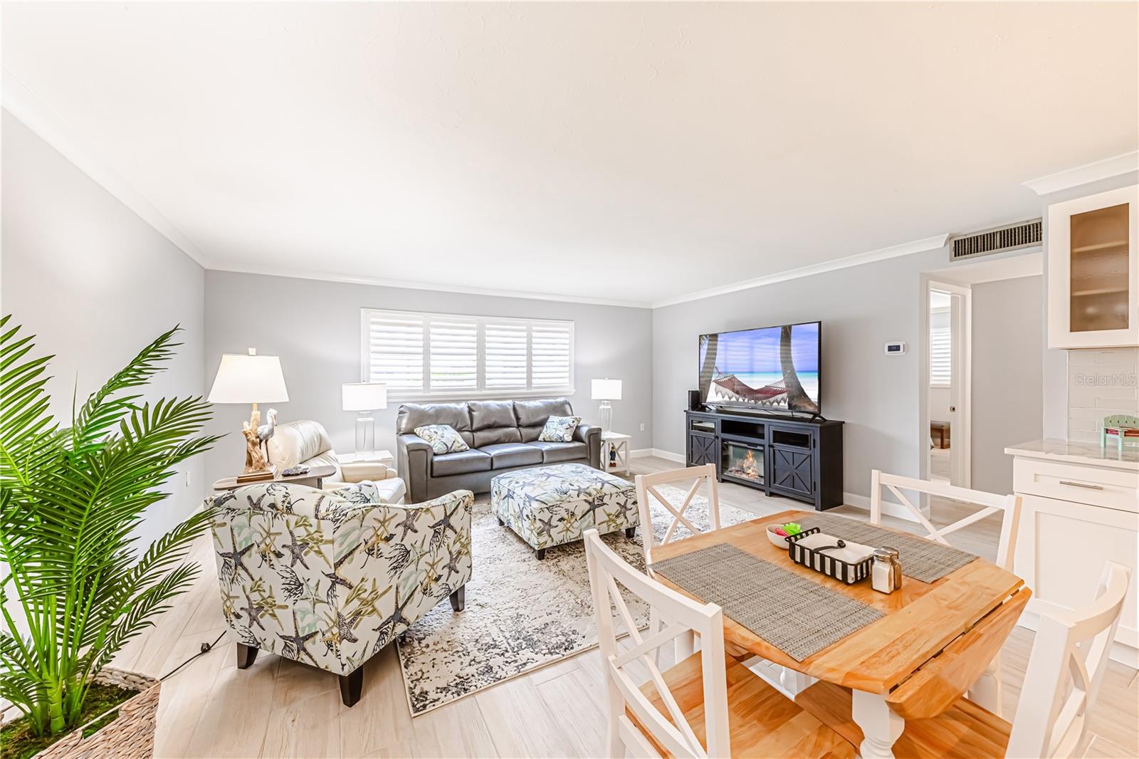 SAN CRISTOBAL - Residential Lease