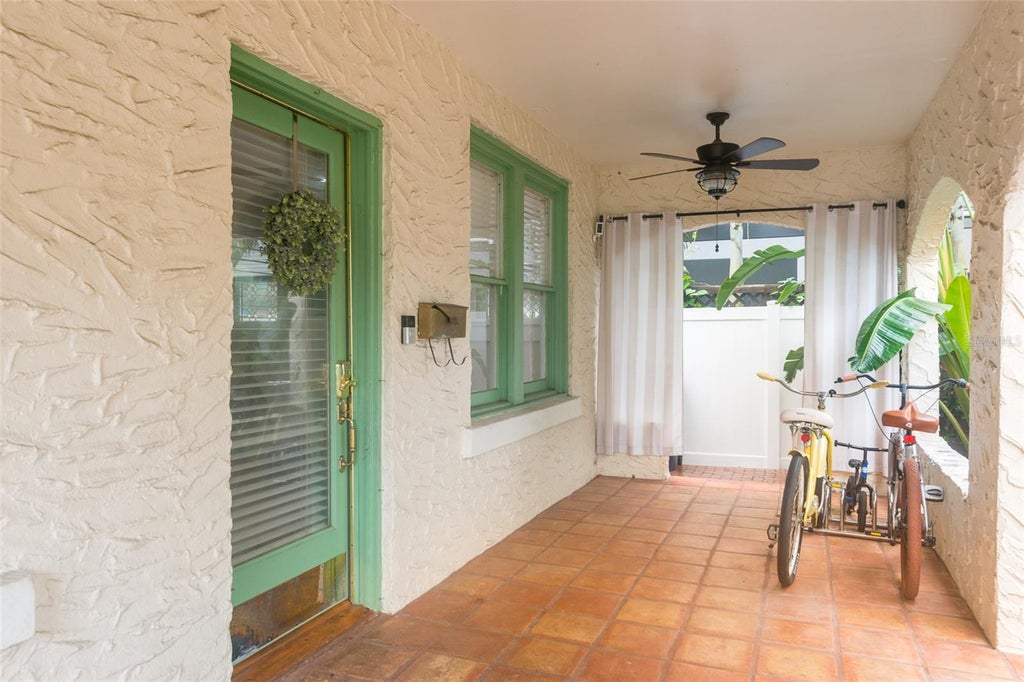 Photo of 2912 W Neptune Street, Tampa, FL 33629 (MLS # TB8556676)