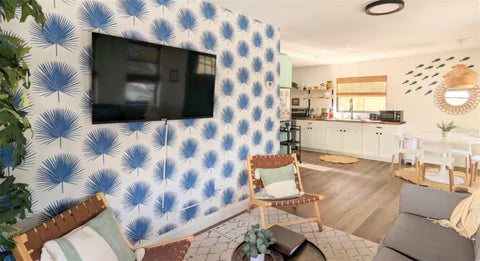4711 Hollingsworth Avenue, Sarasota, FL 34233