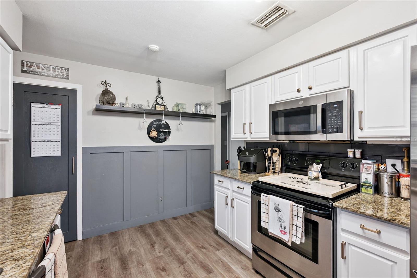 ROLLING OAKS - Residential