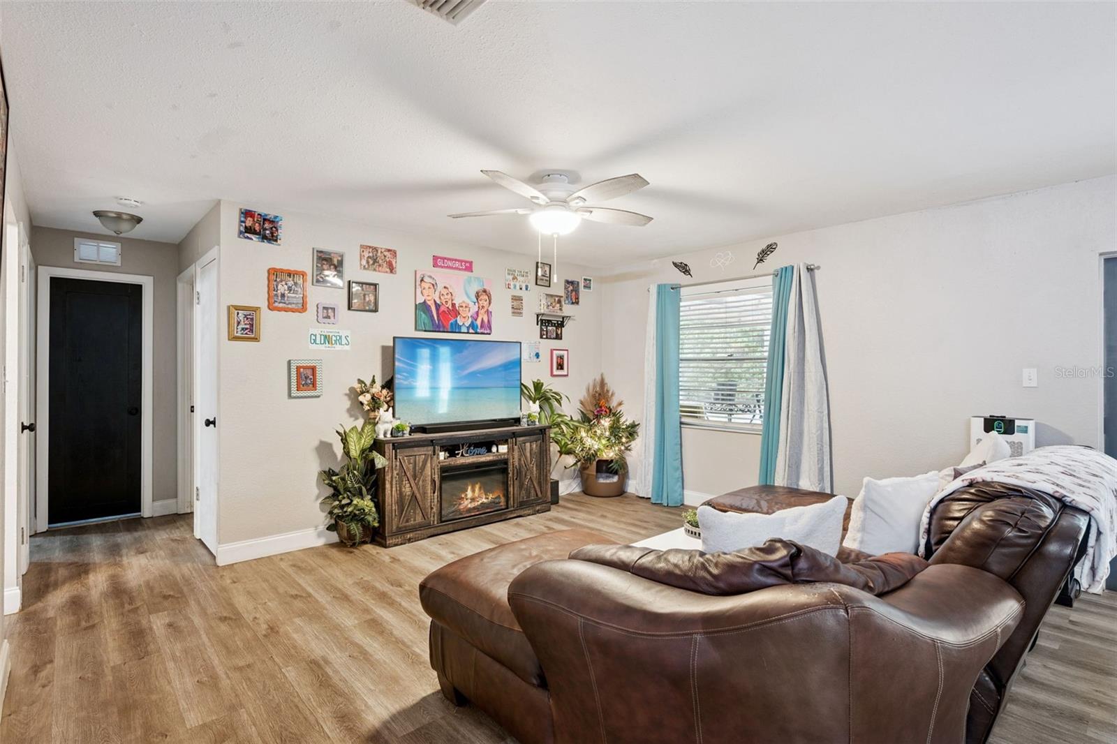 ROLLING OAKS - Residential