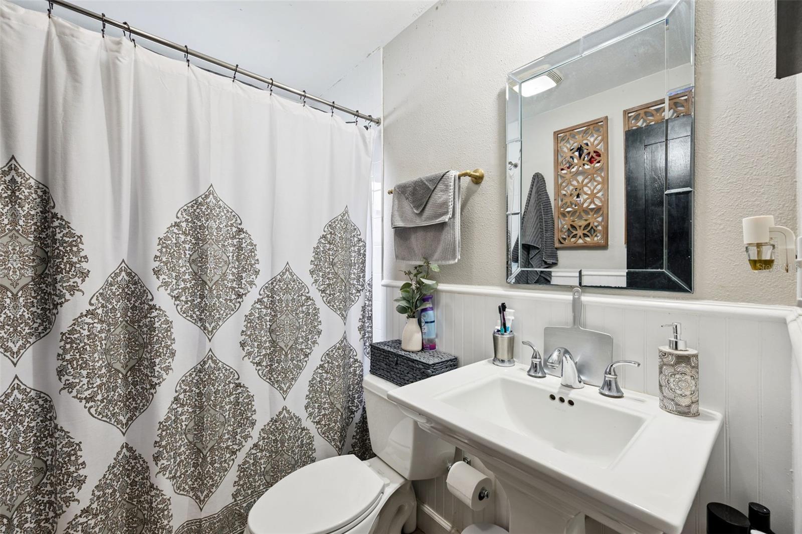 ROLLING OAKS - Residential