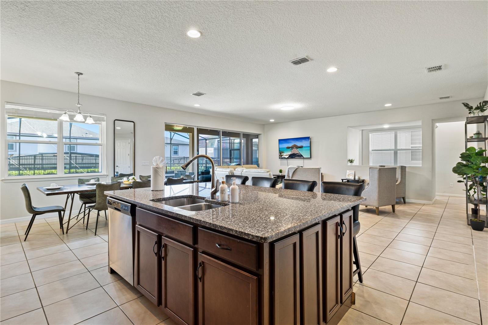 SOLARA RESORT - Residential