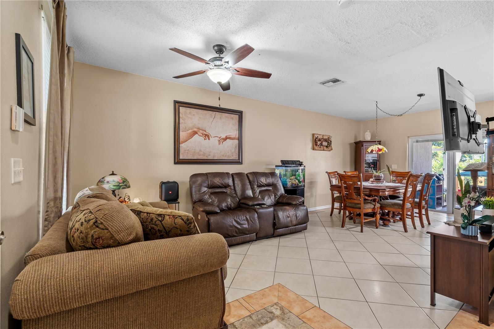 1416 SEDGWICK DRIVE