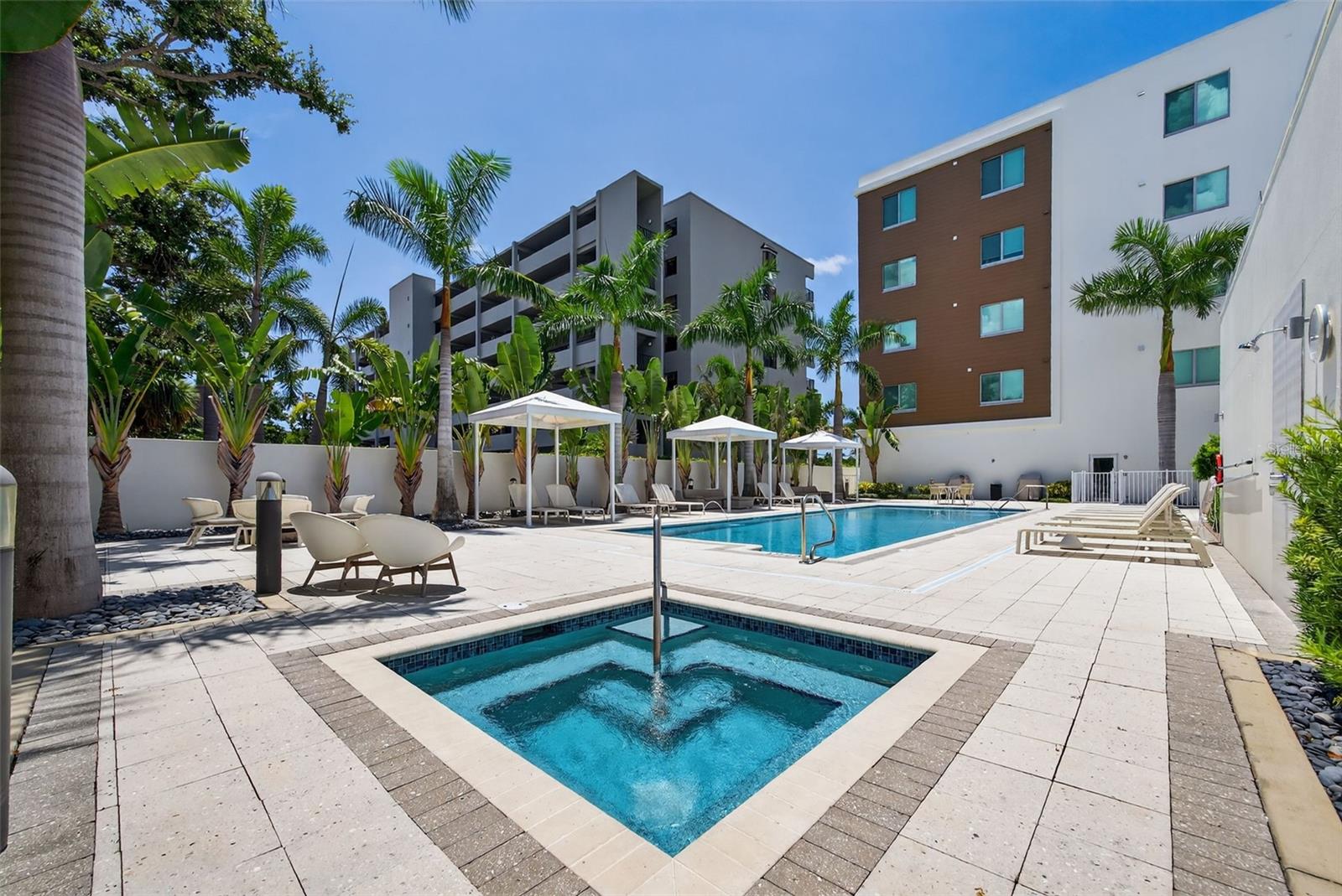 7 ONE ONE PALM - Residential