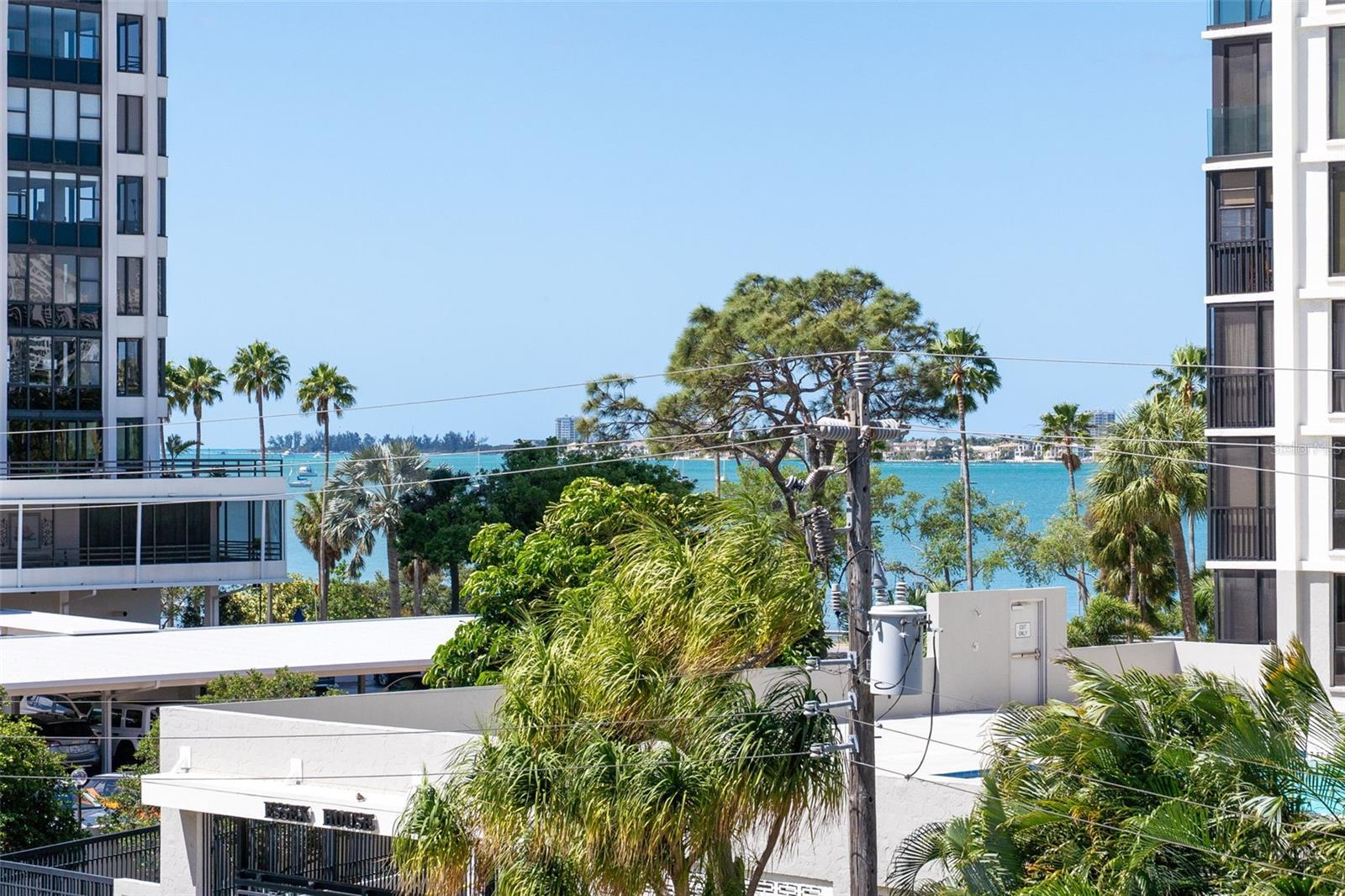 7 ONE ONE PALM - Residential