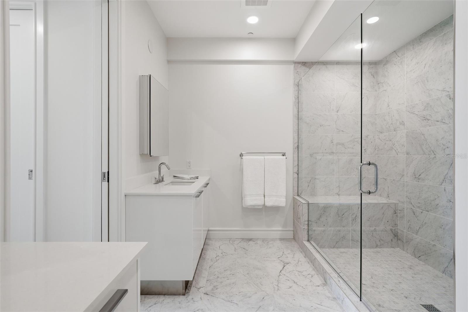 7 ONE ONE PALM - Residential