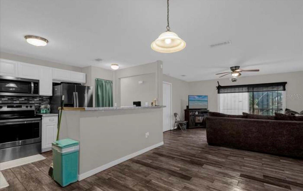 1783 FLORES COURT