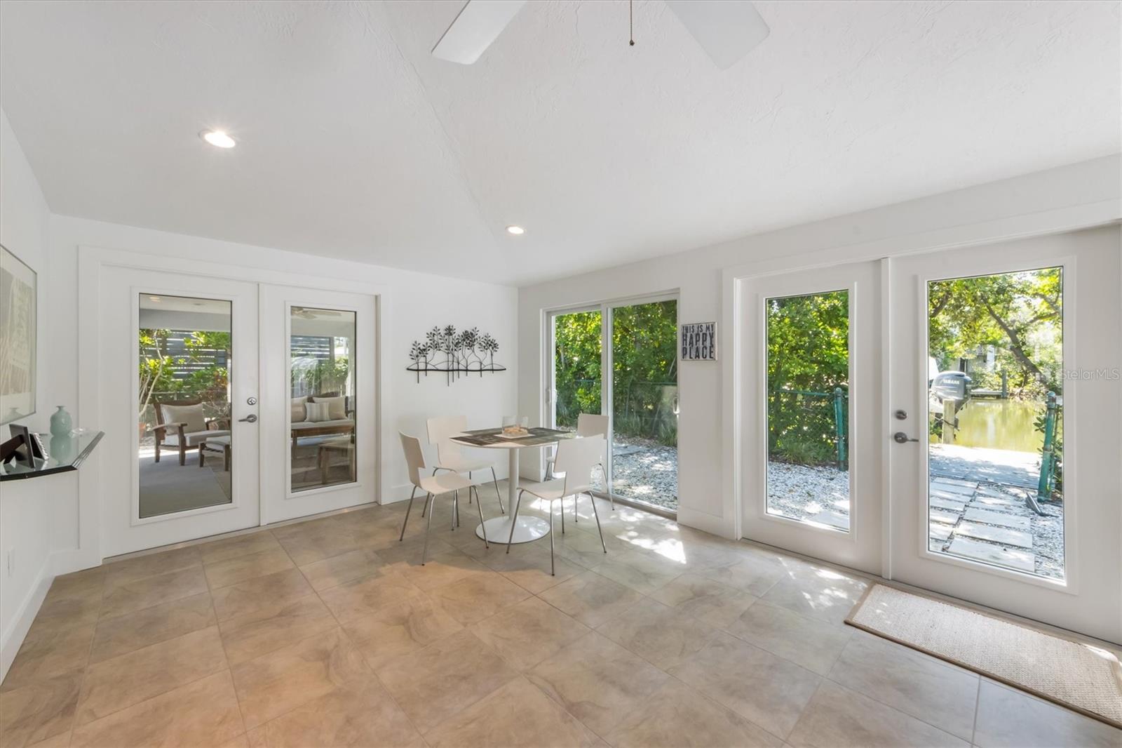 LUANA ISLES - Residential